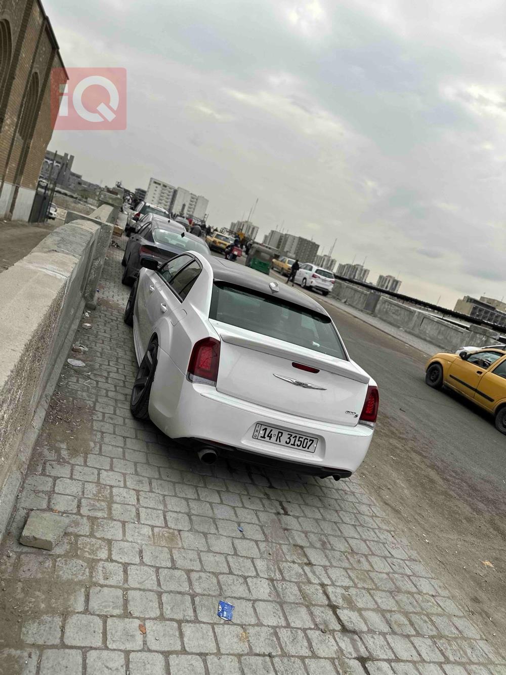 کرایسلەر 300